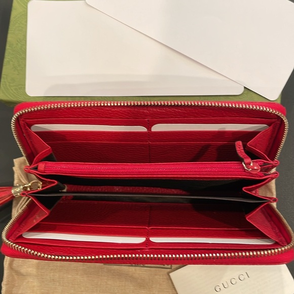 New Gucci Long Red Leather Wallet. - Picture 4 of 14